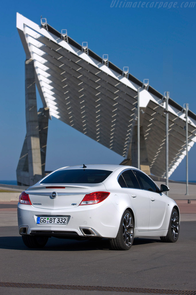 Opel Insignia OPC
