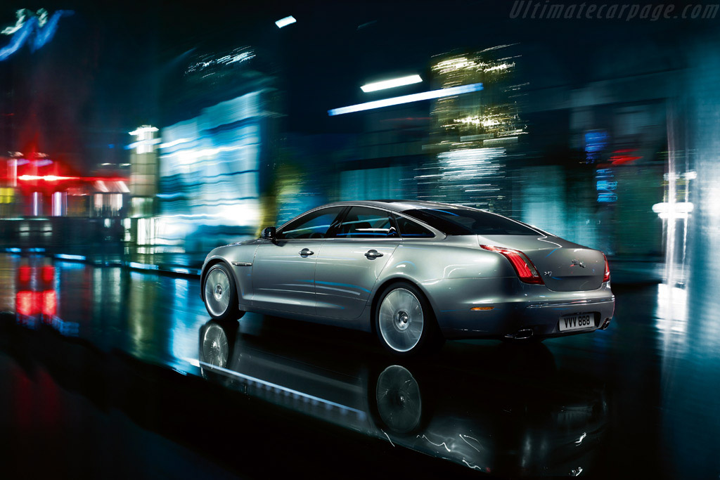 Jaguar чья компания