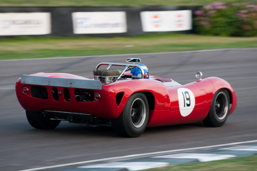 Lola T70 Mk2 Spyder Chevrolet - Chassis: SL71/43  - 2009 Goodwood Revival
