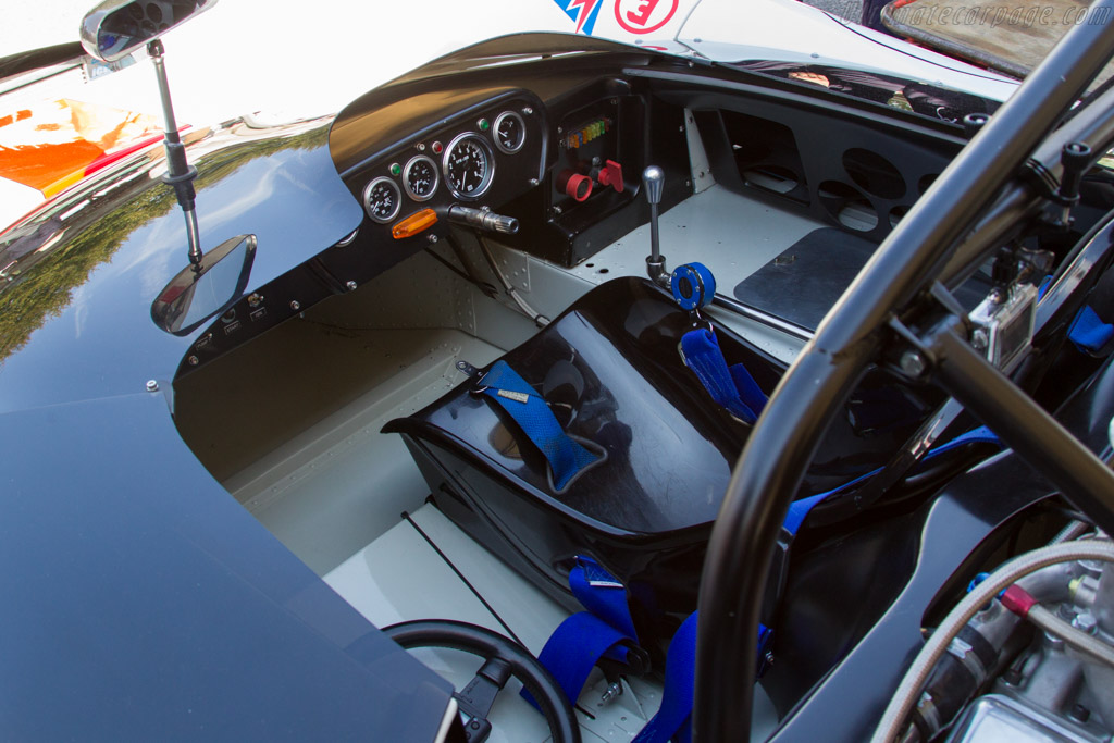 Lola T70 Mk2 Spyder Chevrolet - Chassis: SL71/38  - 2015 Goodwood Revival
