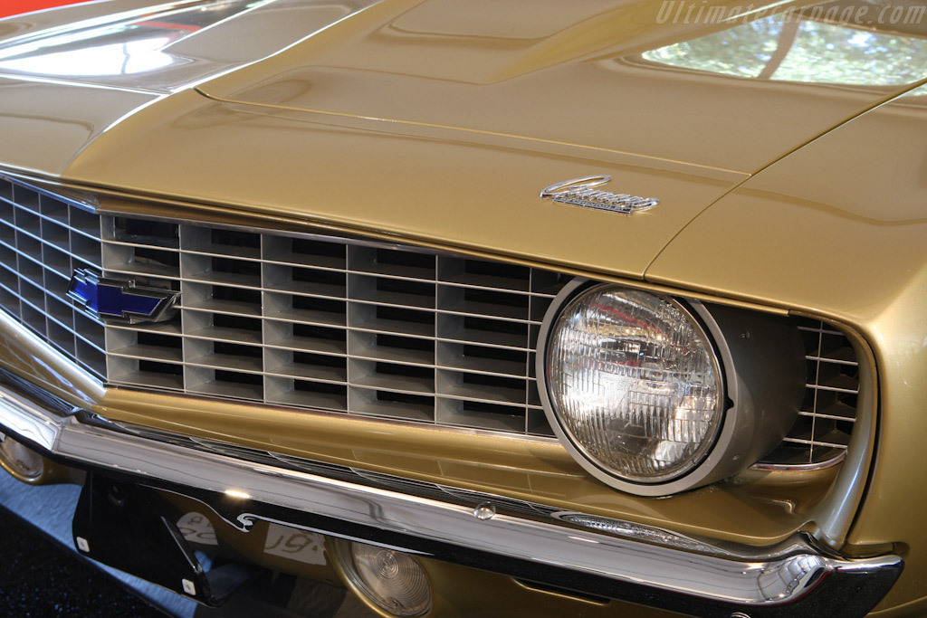 Chevrolet Camaro COPO 9561