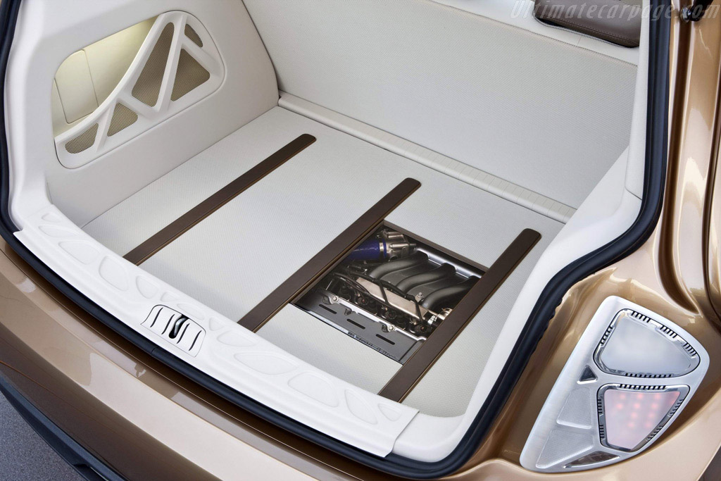 Mercedes-Benz Concept BlueZERO E-Cell Plus