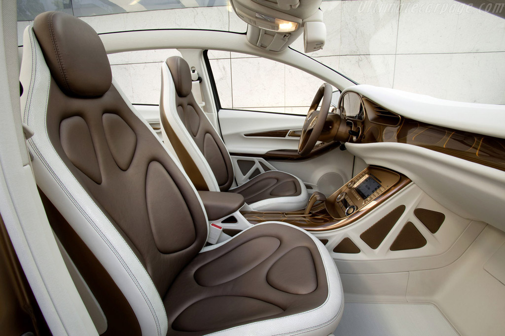 Mercedes-Benz Concept BlueZERO E-Cell Plus
