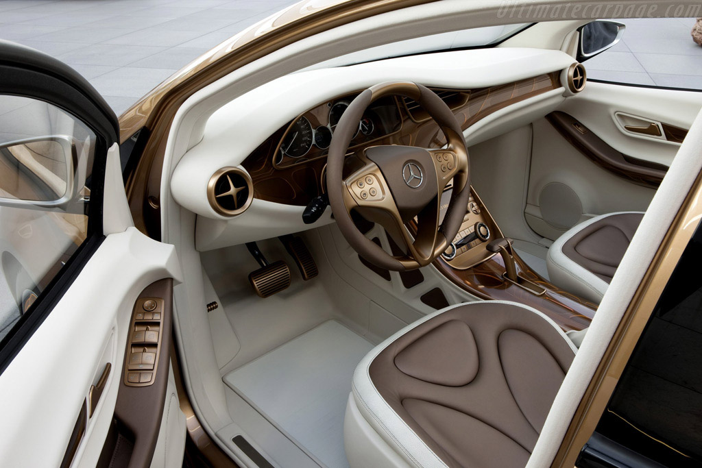 Mercedes-Benz Concept BlueZERO E-Cell Plus