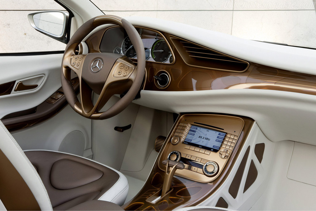 Mercedes-Benz Concept BlueZERO E-Cell Plus