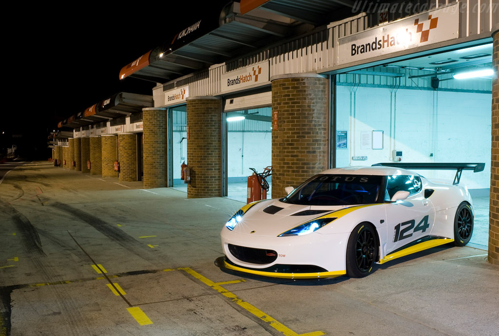 Lotus Evora Type 124