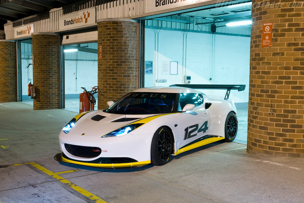 Lotus Evora Type 124