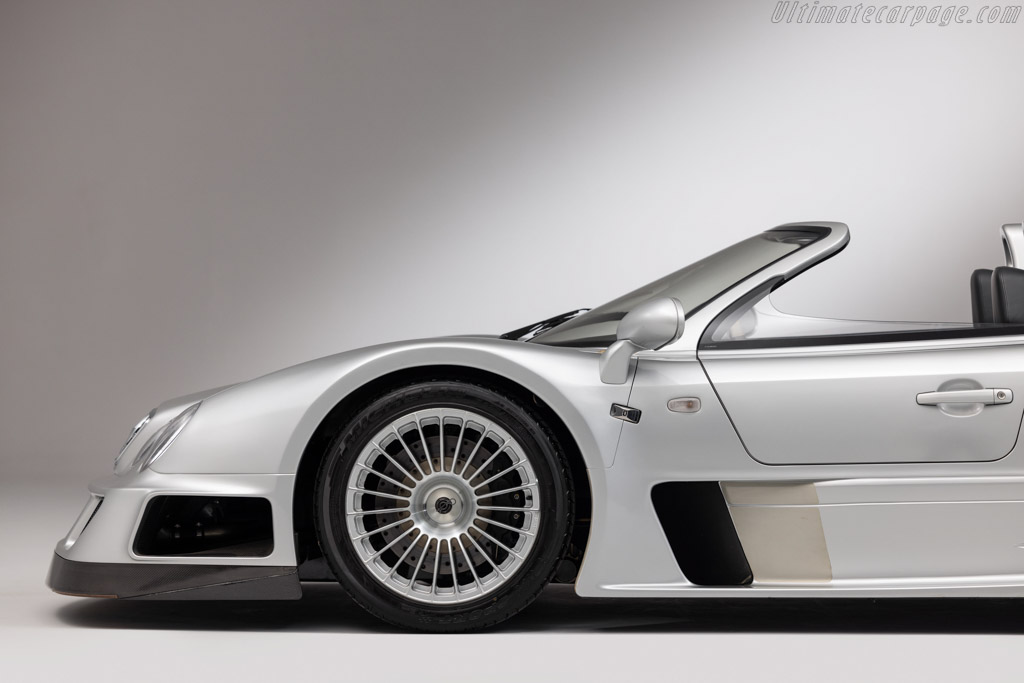 Mercedes-Benz CLK-GTR Roadster