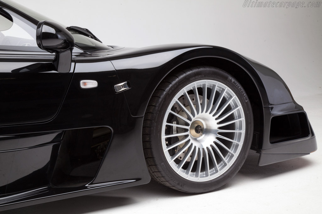 Mercedes-Benz CLK-GTR Roadster