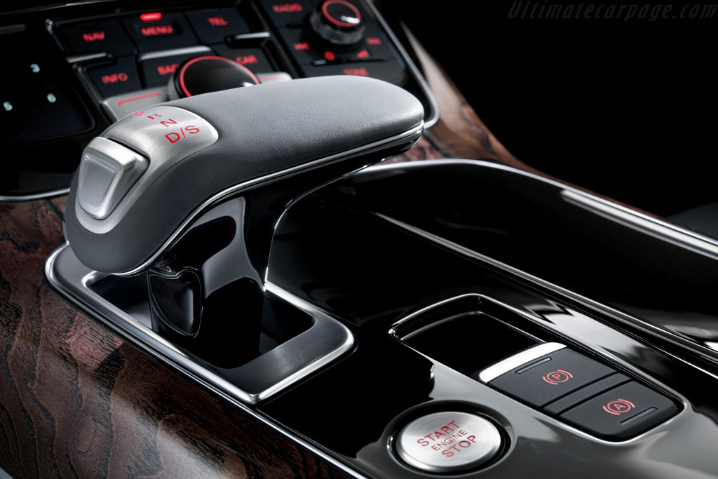 Audi A8 4.2 FSI