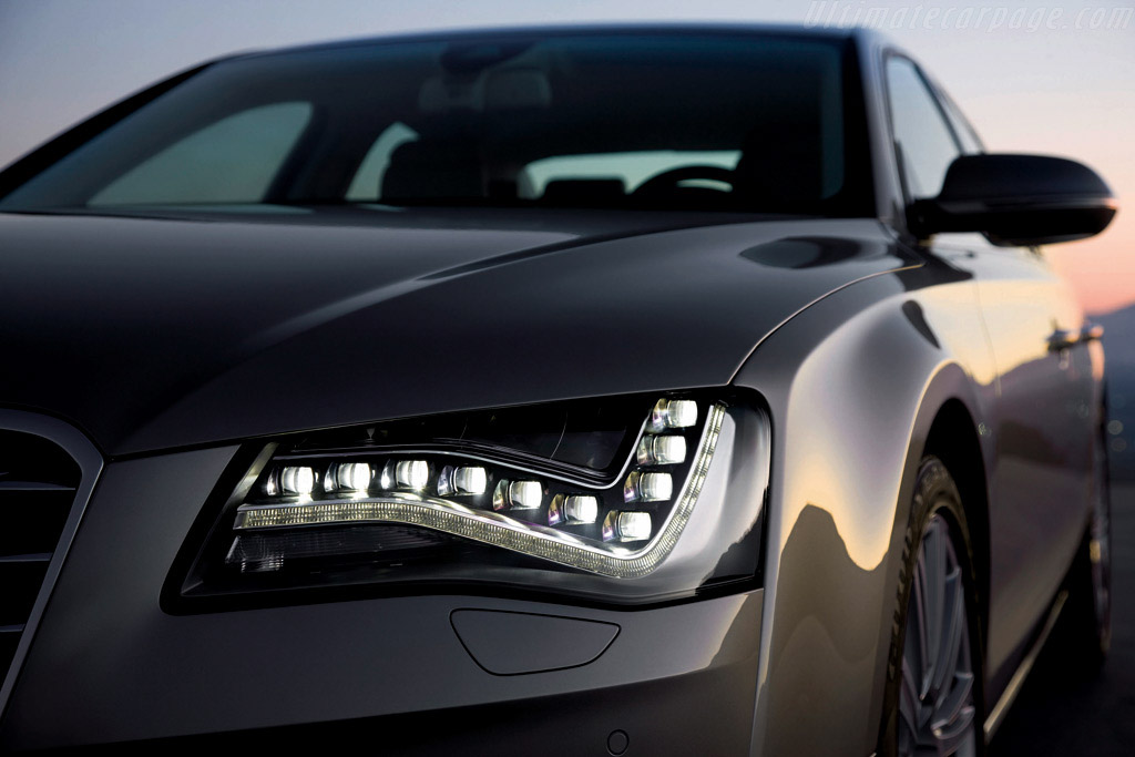 Audi A8 4.2 FSI
