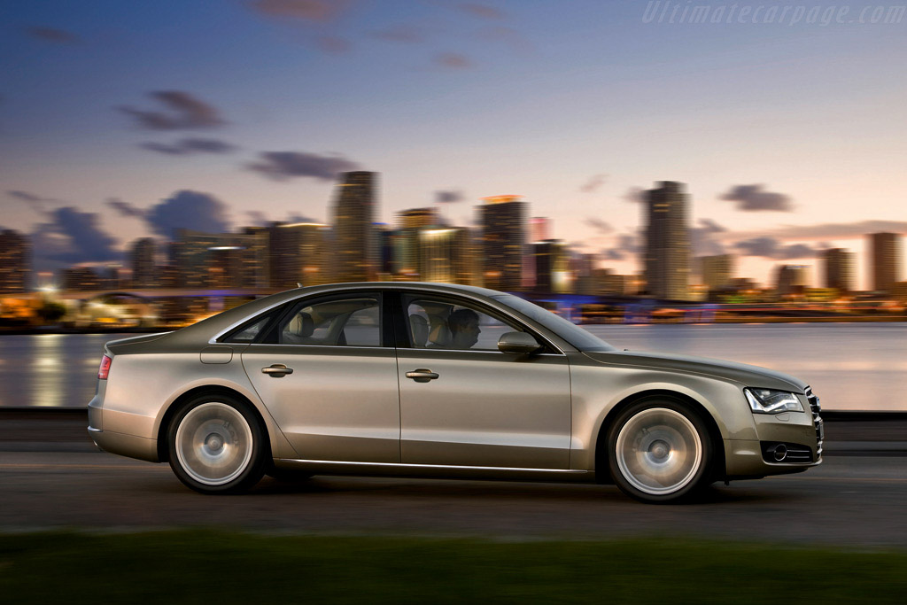 Audi A8 4.2 FSI