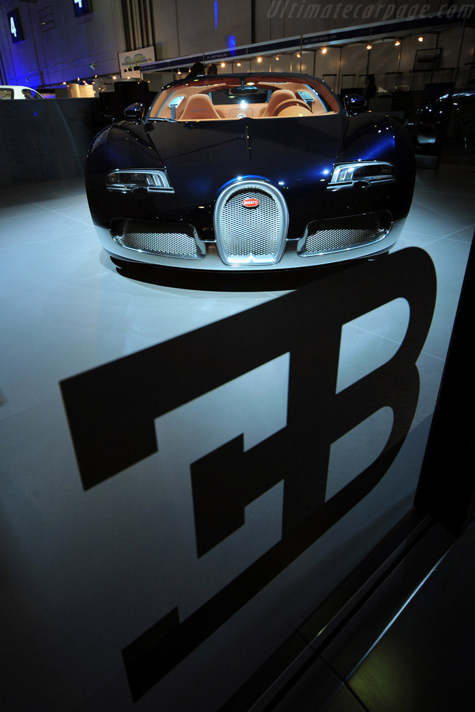 Bugatti Veyron 16.4 Grand Sport Soleil de Nuit