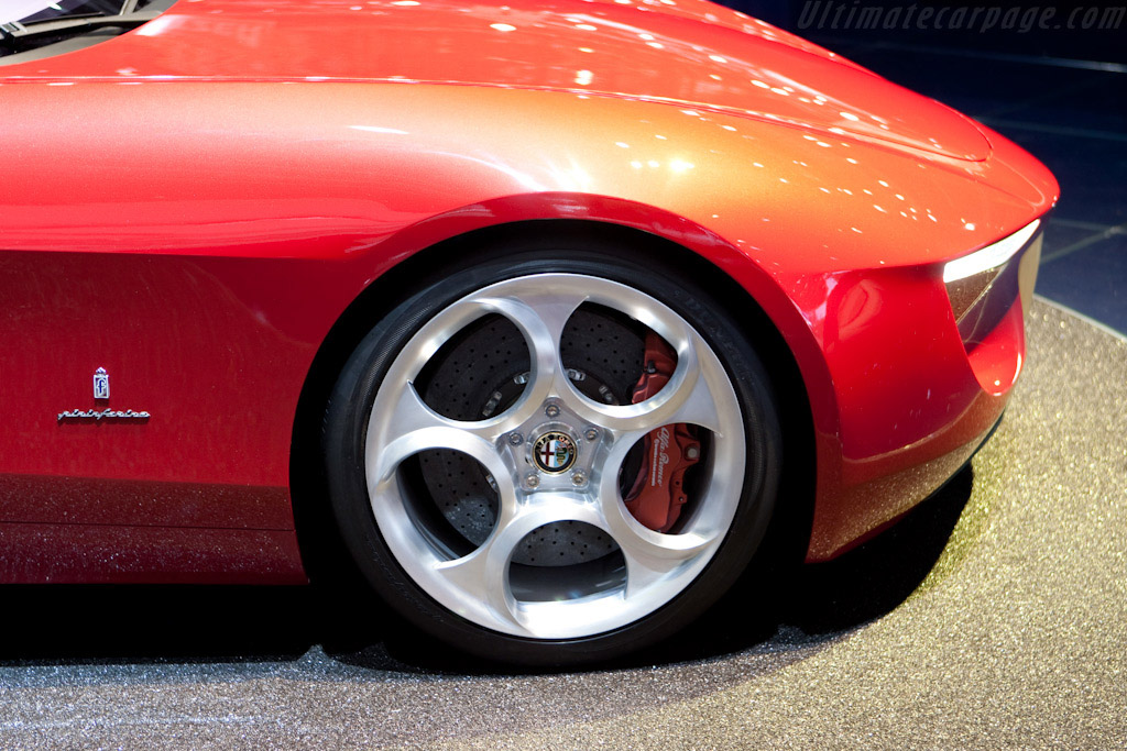 Alfa Romeo 2uettottanta Pininfarina Spider   - 2010 Geneva International Motor Show