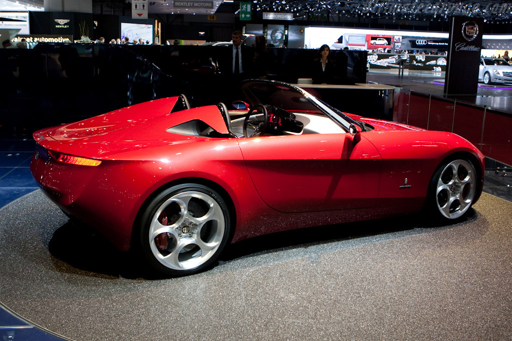 Alfa Romeo 2uettottanta Pininfarina Spider   - 2010 Geneva International Motor Show