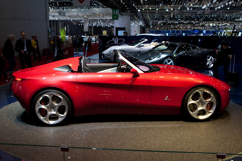 Alfa Romeo 2uettottanta Pininfarina Spider   - 2010 Geneva International Motor Show