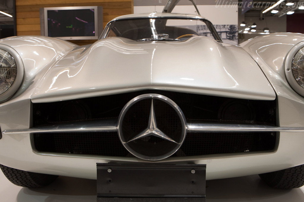 Mercedes-Benz 300 SL Competition Prototype Coupe - Chassis: 000 11/53  - 2010 Retromobile
