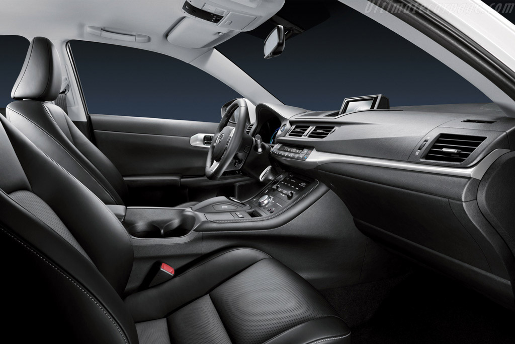 Lexus CT 200h