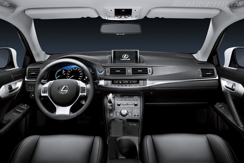 Lexus CT 200h