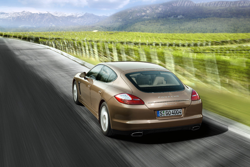 Porsche Panamera 4