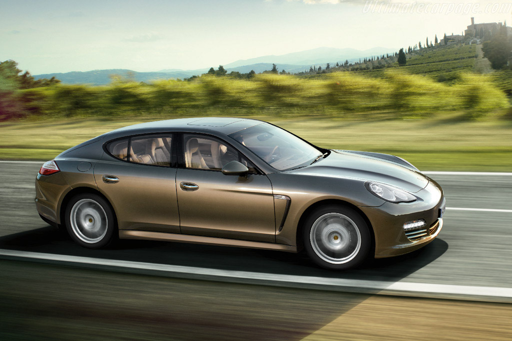 Porsche Panamera 4