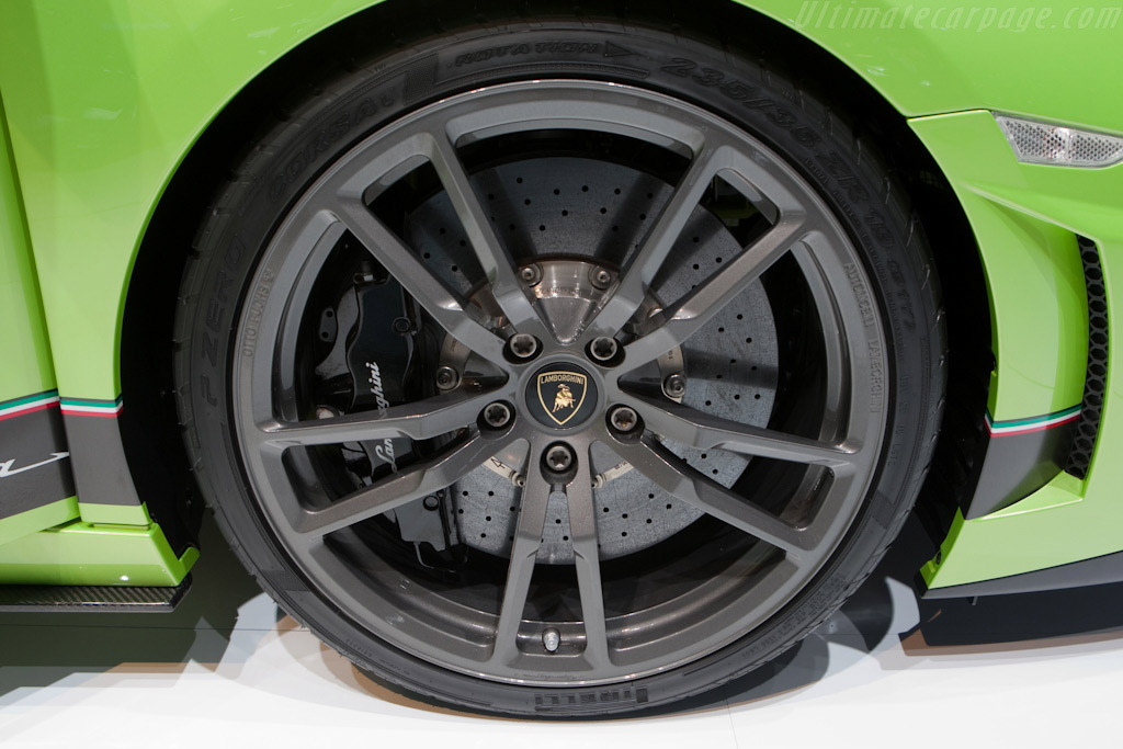 Lamborghini Gallardo LP570-4 Superleggera   - 2010 Geneva International Motor Show