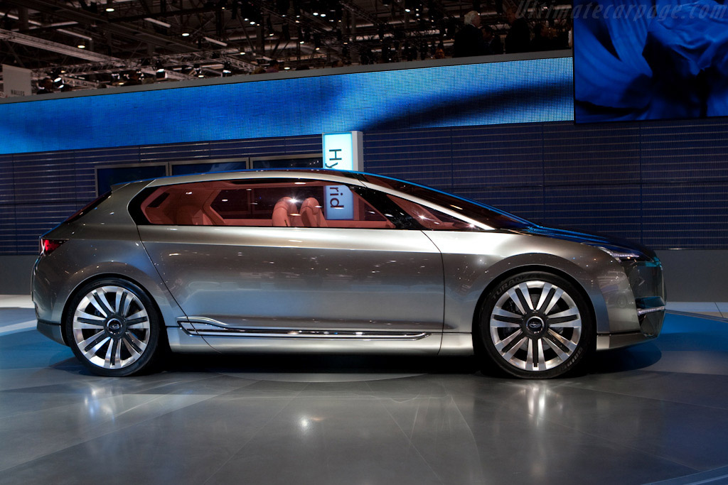 Subaru Hybrid Tourer Concept   - 2010 Geneva International Motor Show