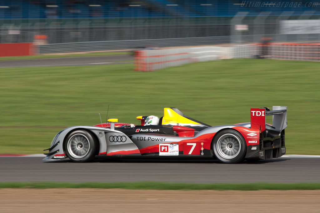 Audi R15 plus TDI   - 2010 Le Mans Series Silverstone 1000 km (ILMC)