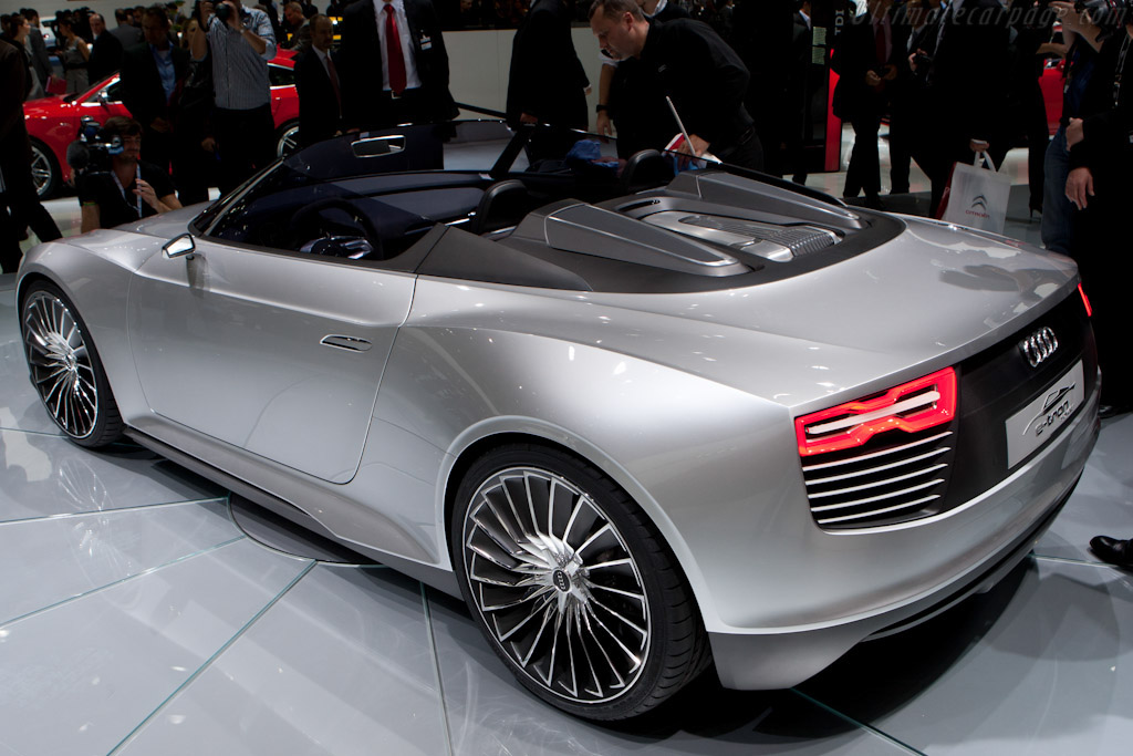 Audi e-tron Spyder Concept   - 2010 Mondial de l'Automobile Paris