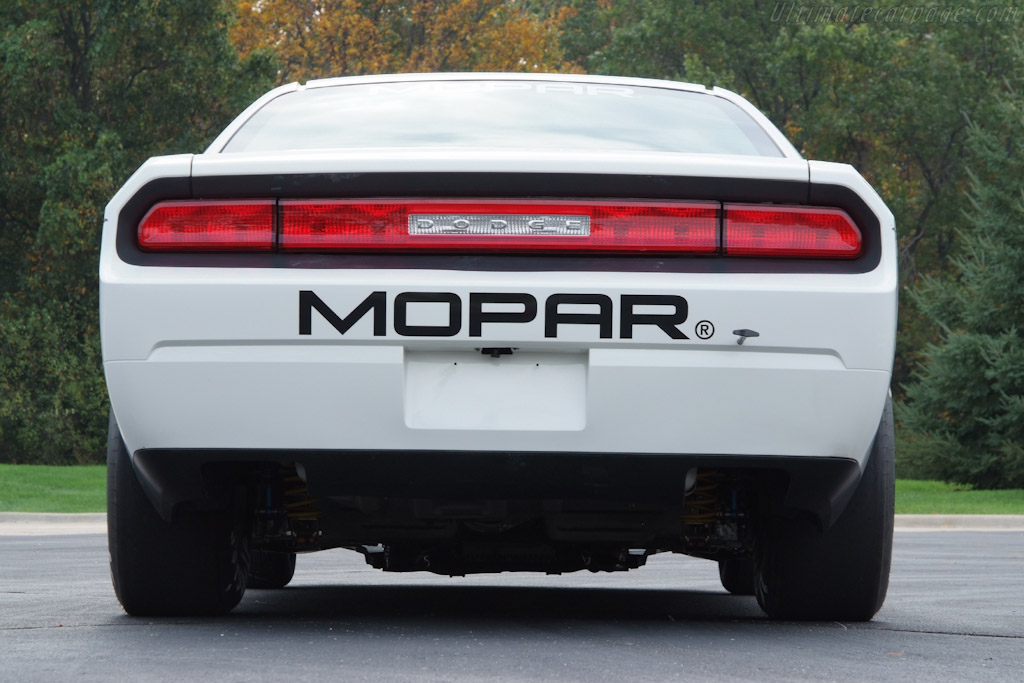 Dodge Challenger Drag Pak