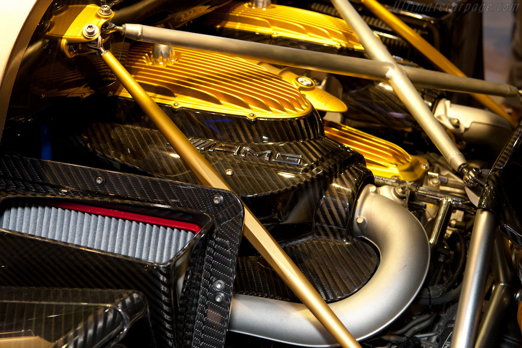 Pagani Huayra   - 2011 Geneva International Motor Show