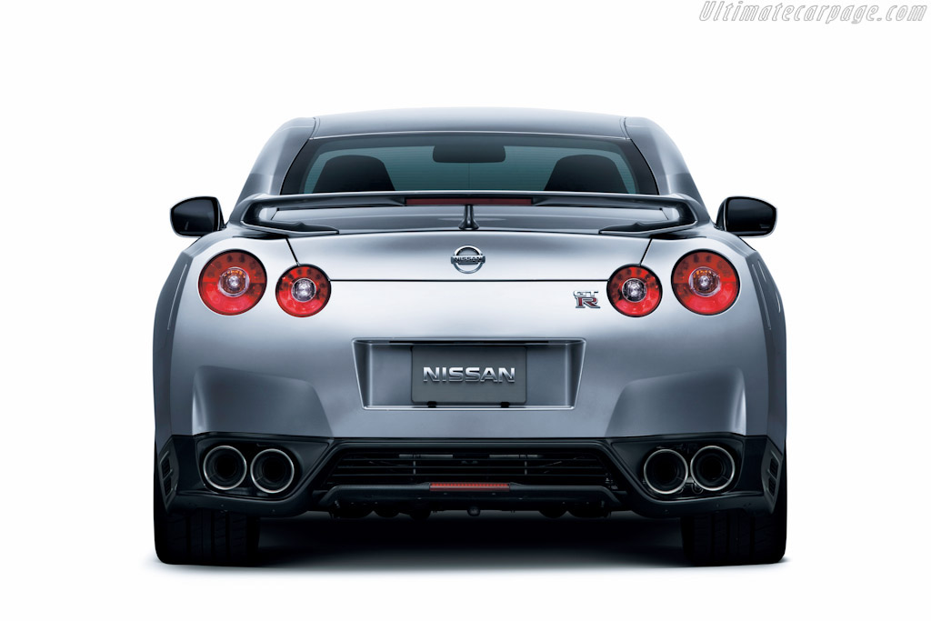 Nissan GT-R