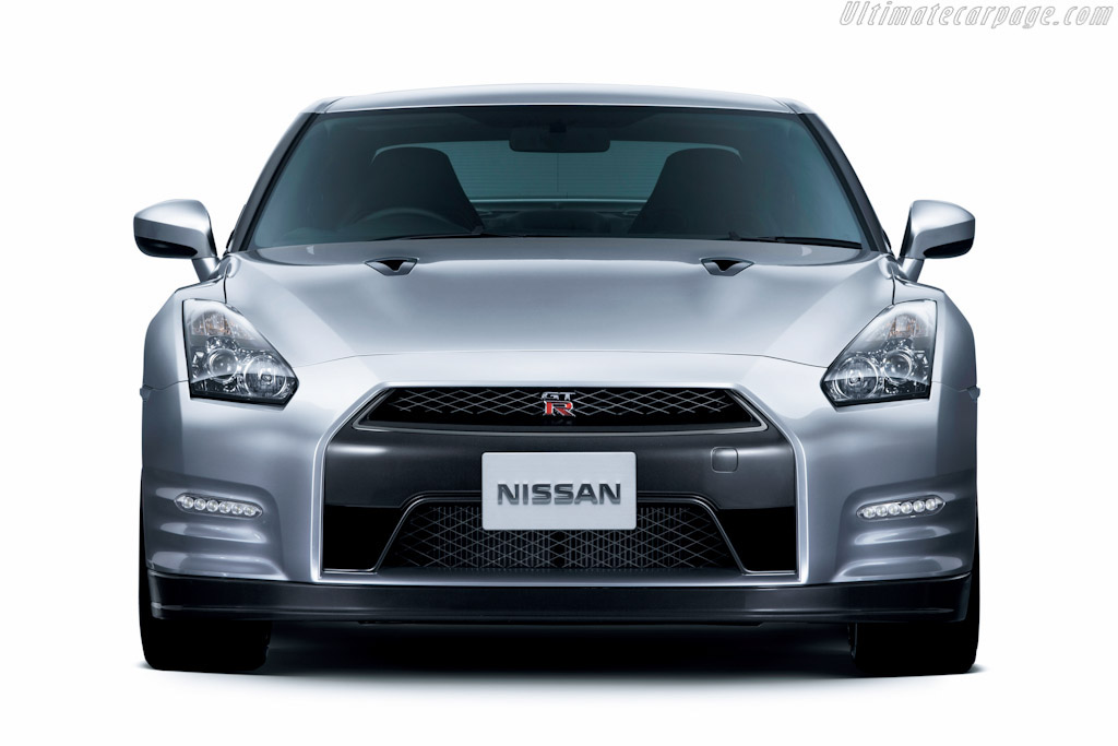 Nissan GT-R