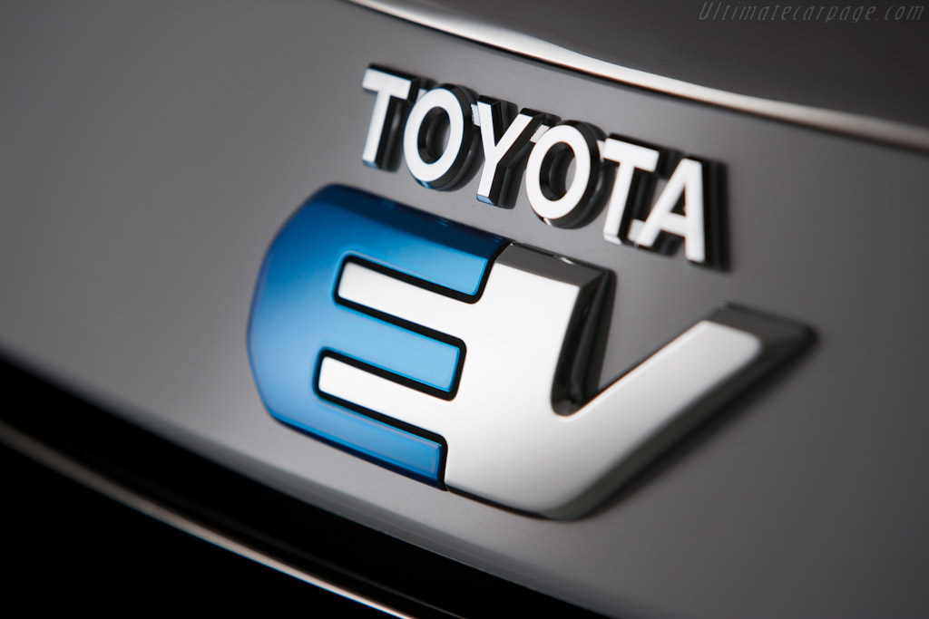 Toyota RAV4 EV Concept