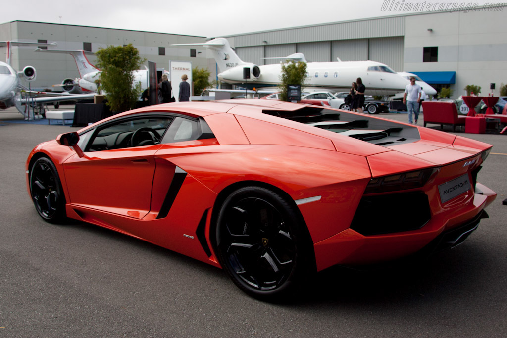 Lamborghini Aventador LP700-4
