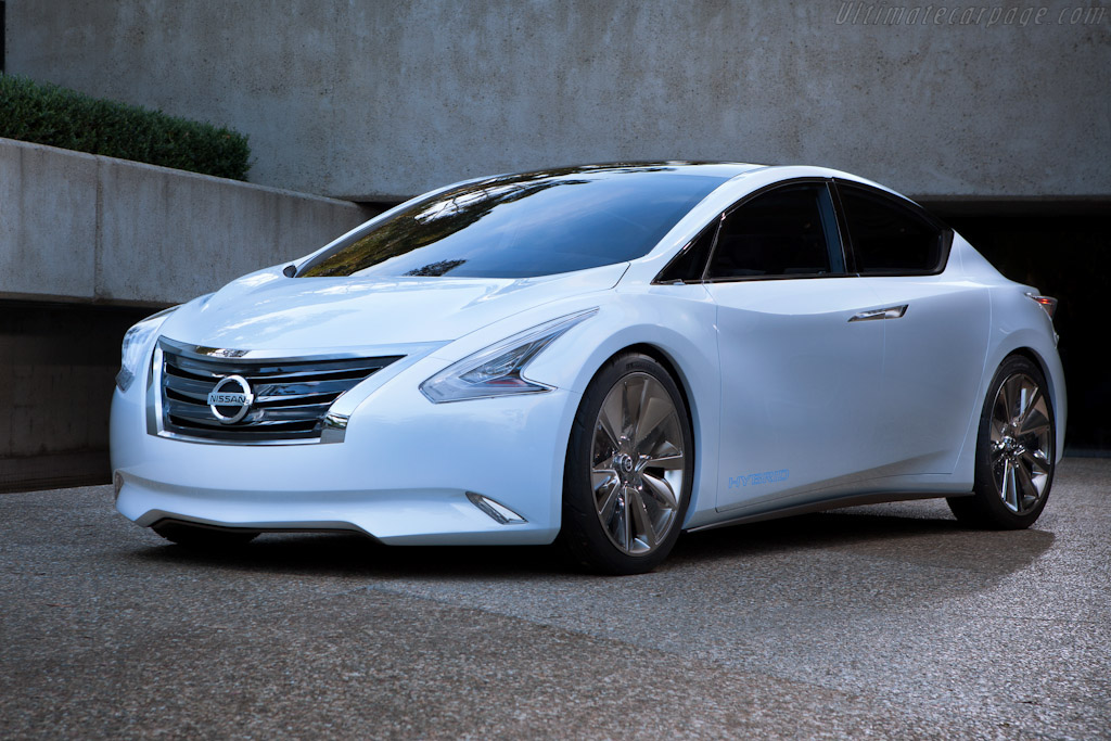 Nissan Ellure Concept