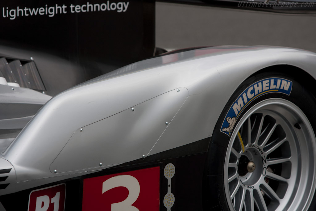 Audi R18 TDI   - 2011 Le Mans Test