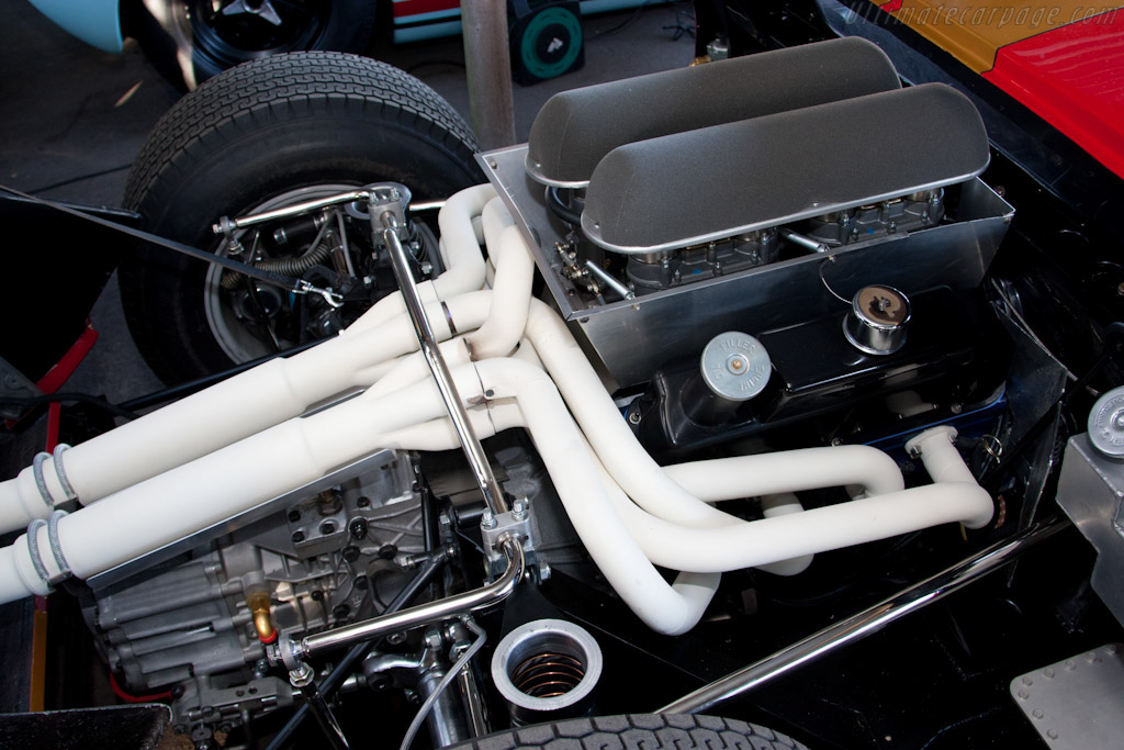 Ford GT40 'AM Lightweight' - Chassis: AM GT-2  - 2010 Goodwood Revival