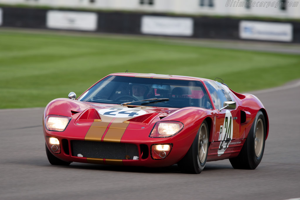 Ford GT40 'AM Lightweight' - Chassis: AM GT-2  - 2010 Goodwood Revival