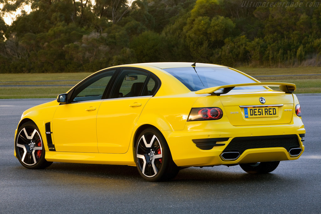 Vauxhall VXR8