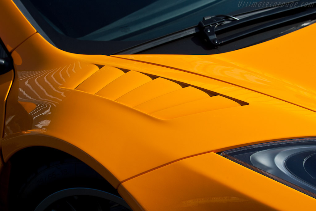 McLaren MP4-12C GT3