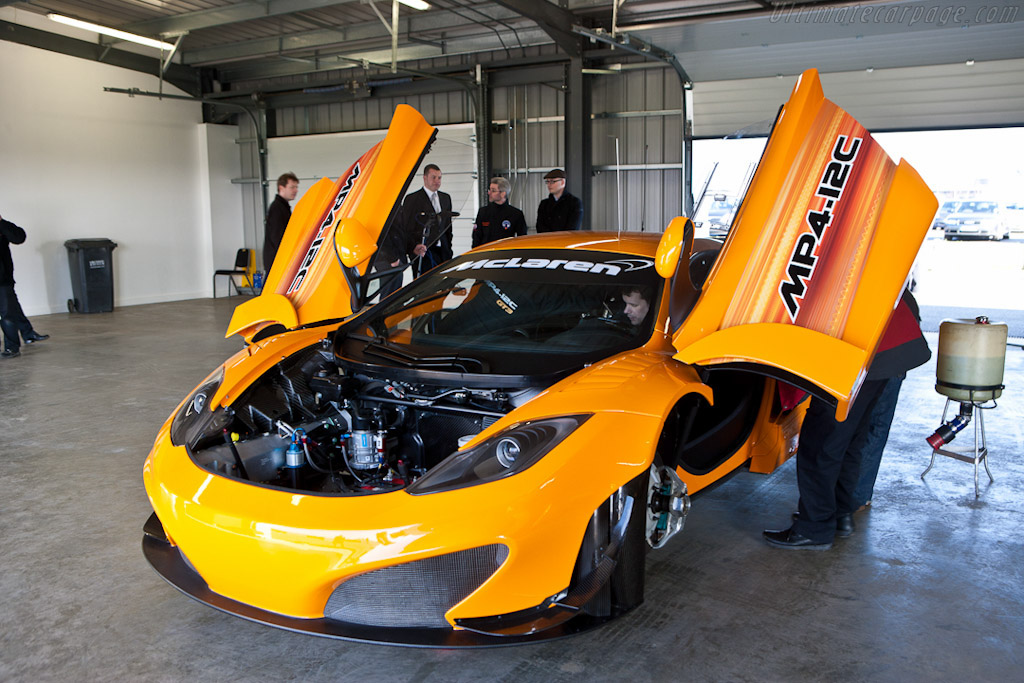 McLaren MP4-12C GT3