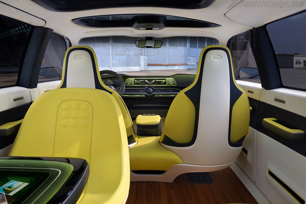Kia KV7 Concept