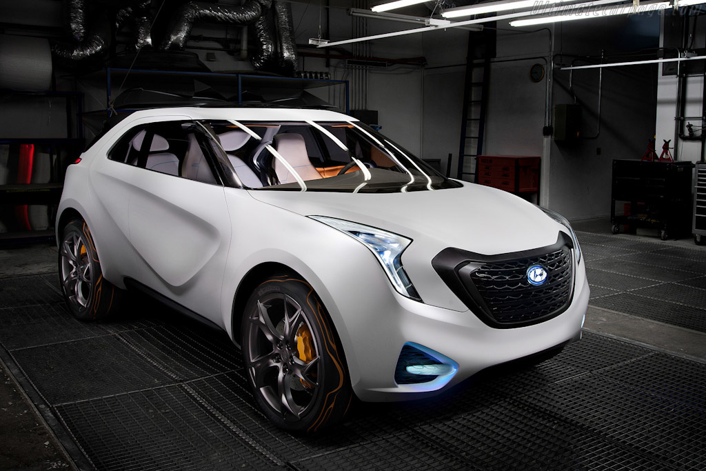 Hyundai HCD-12 Curb Concept