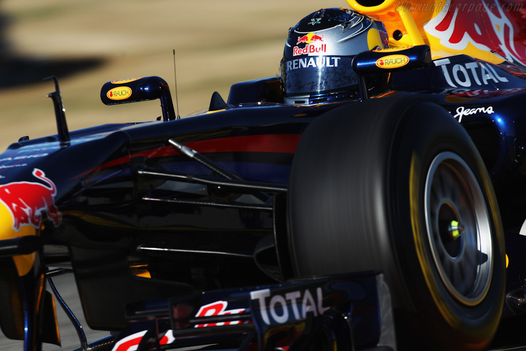 Red Bull Racing RB7 Renault