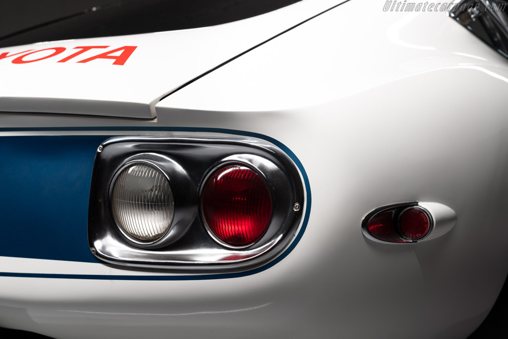 Toyota 2000 GT