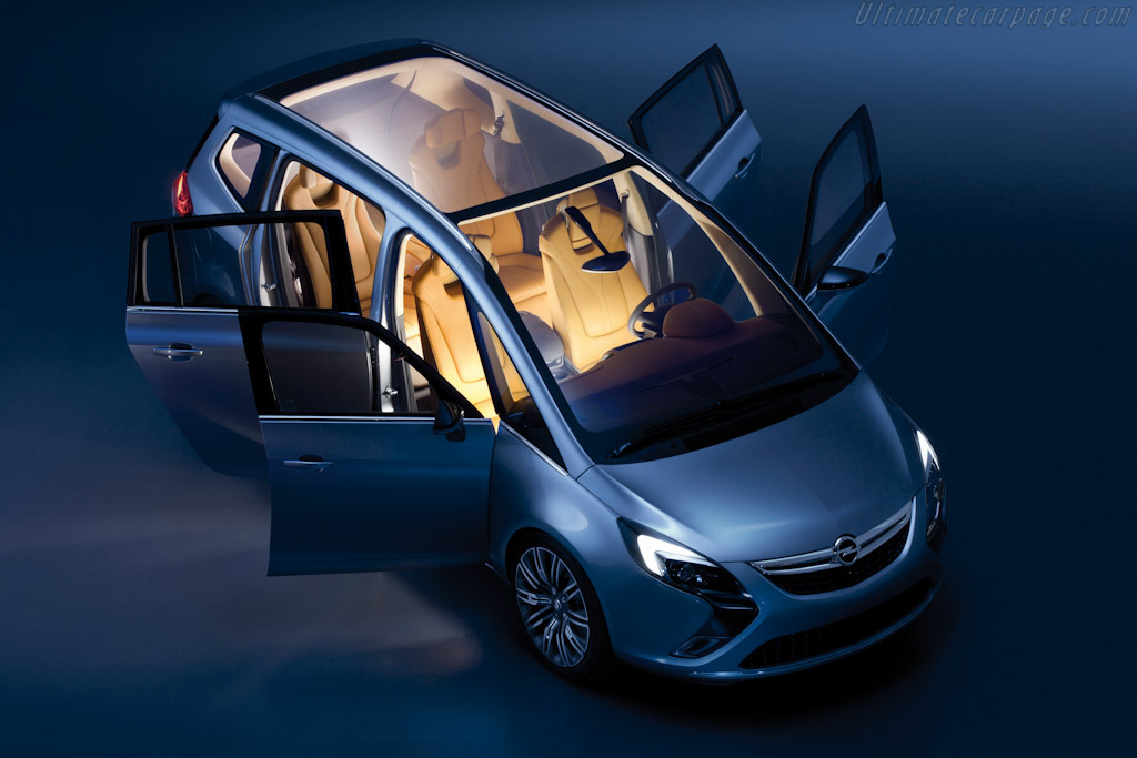 Opel Zafira Tourer Concept