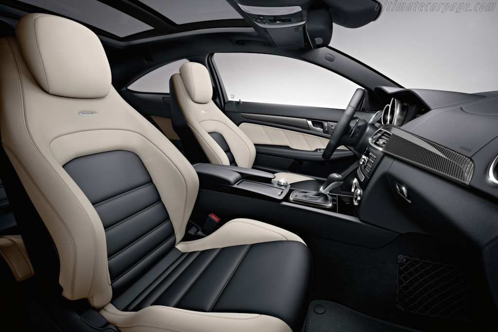 Mercedes-Benz C 63 AMG Coupe
