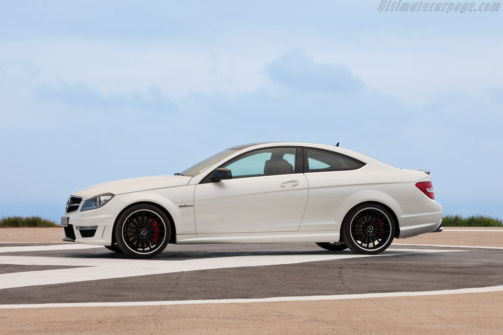 Mercedes-Benz C 63 AMG Coupe