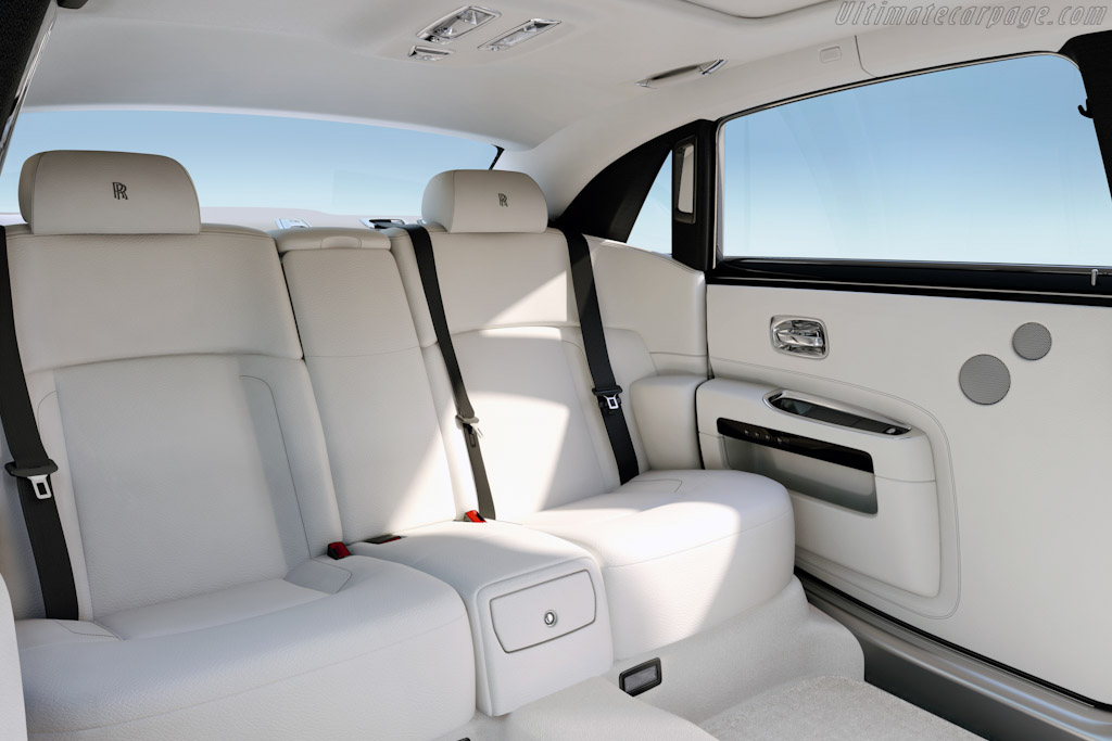 Rolls-Royce Ghost LWB